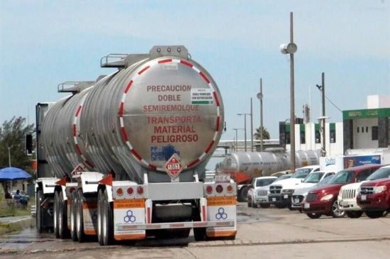 Nueva norma obliga QR  y GPS en camiones de transporte de combustibles